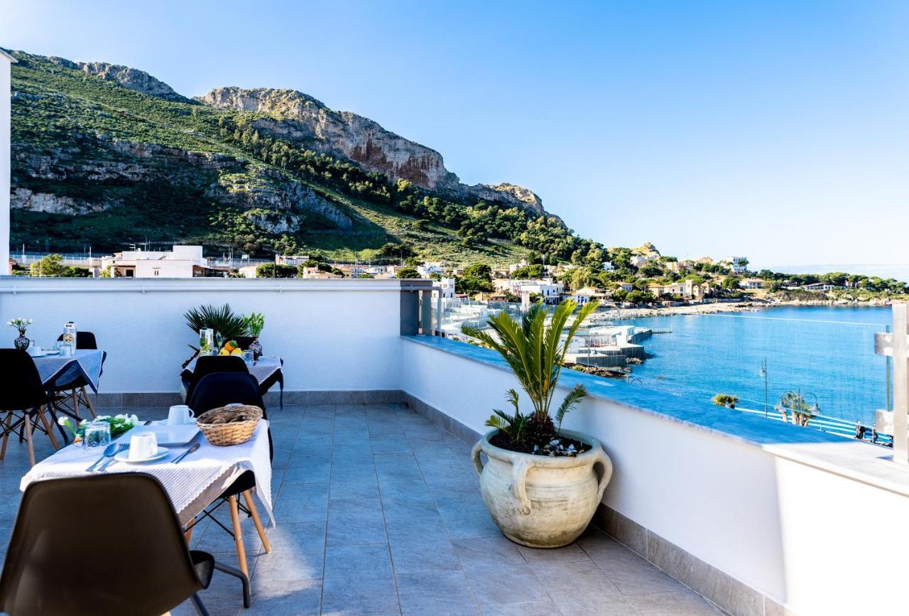 B&B Una Terrazza Sul Golfo Di Sferracavallo Exterior photo