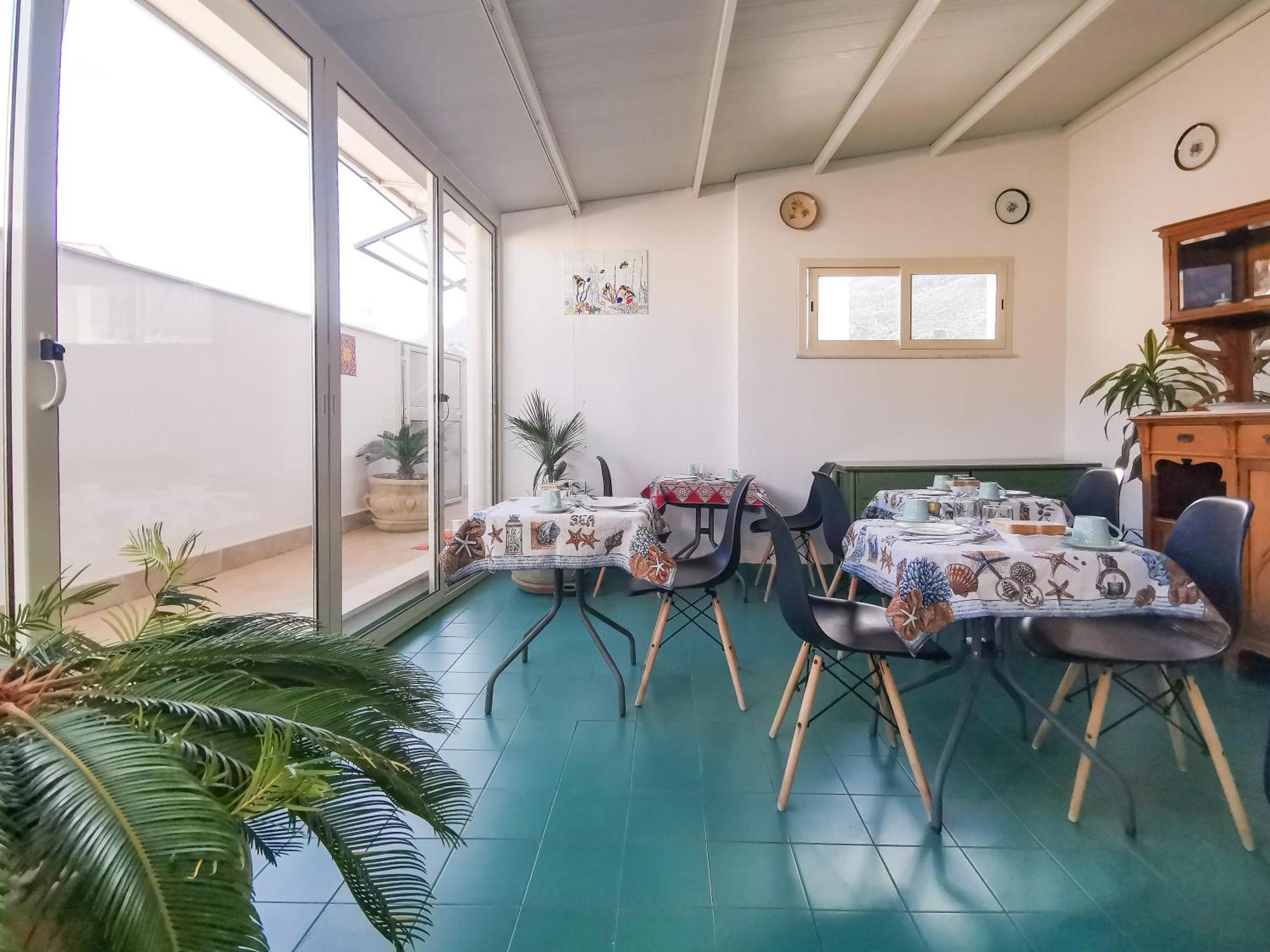 B&B Una Terrazza Sul Golfo Di Sferracavallo Exterior photo