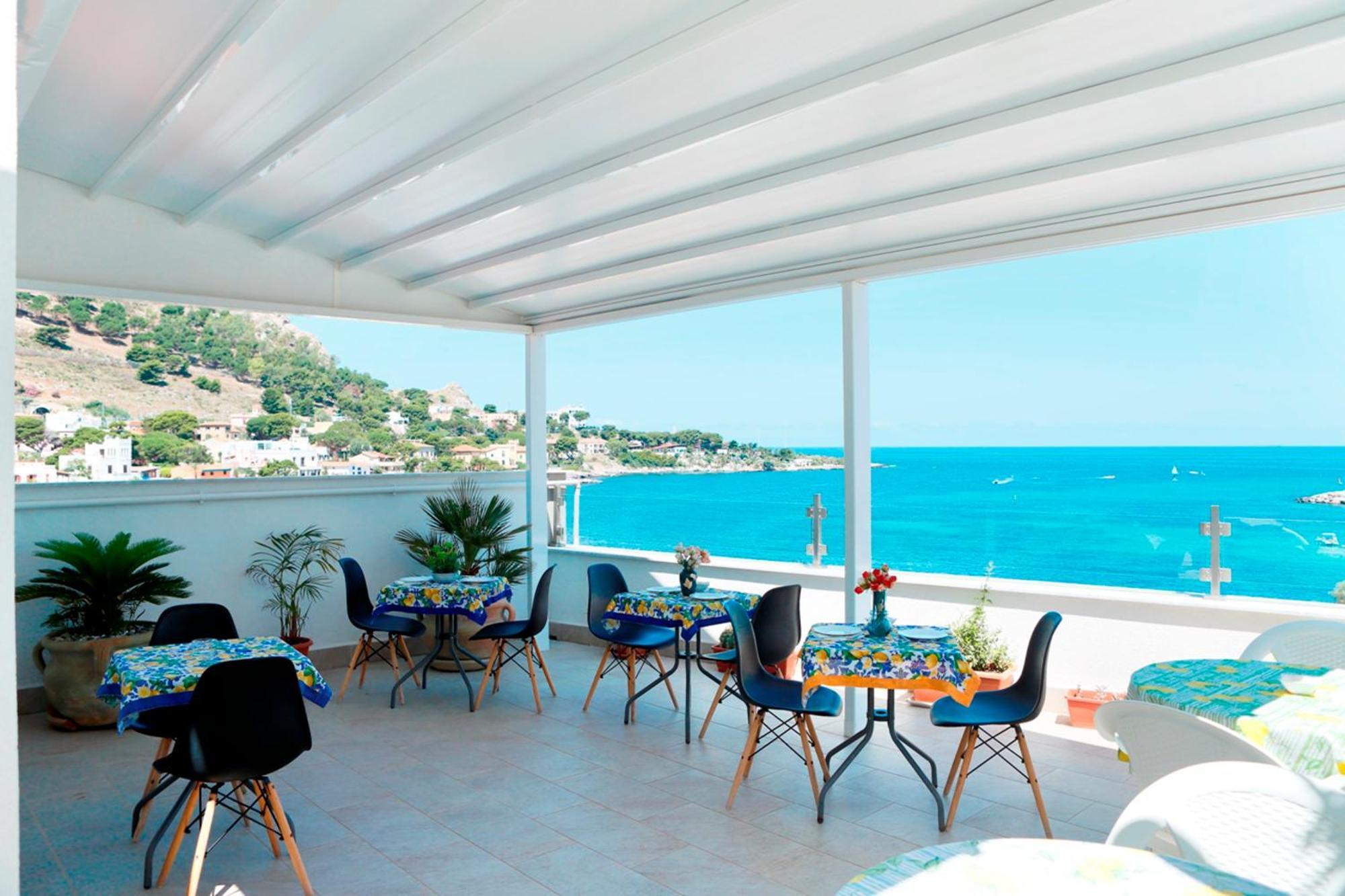 B&B Una Terrazza Sul Golfo Di Sferracavallo Exterior photo